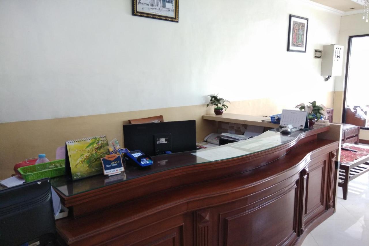 Oyo 2671 Wisma Djaja Syariah Bojonegoro Екстериор снимка