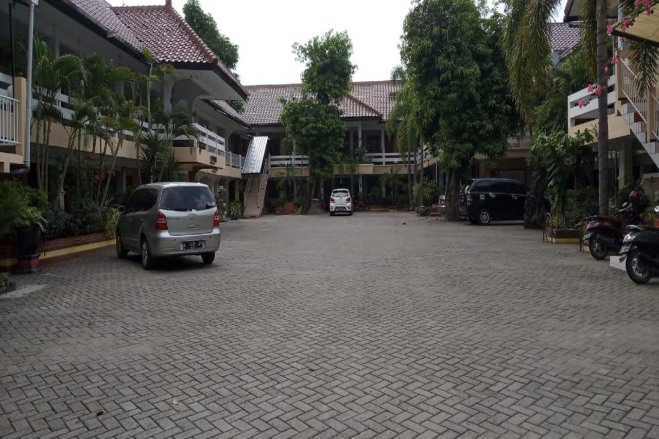 Oyo 2671 Wisma Djaja Syariah Bojonegoro Екстериор снимка