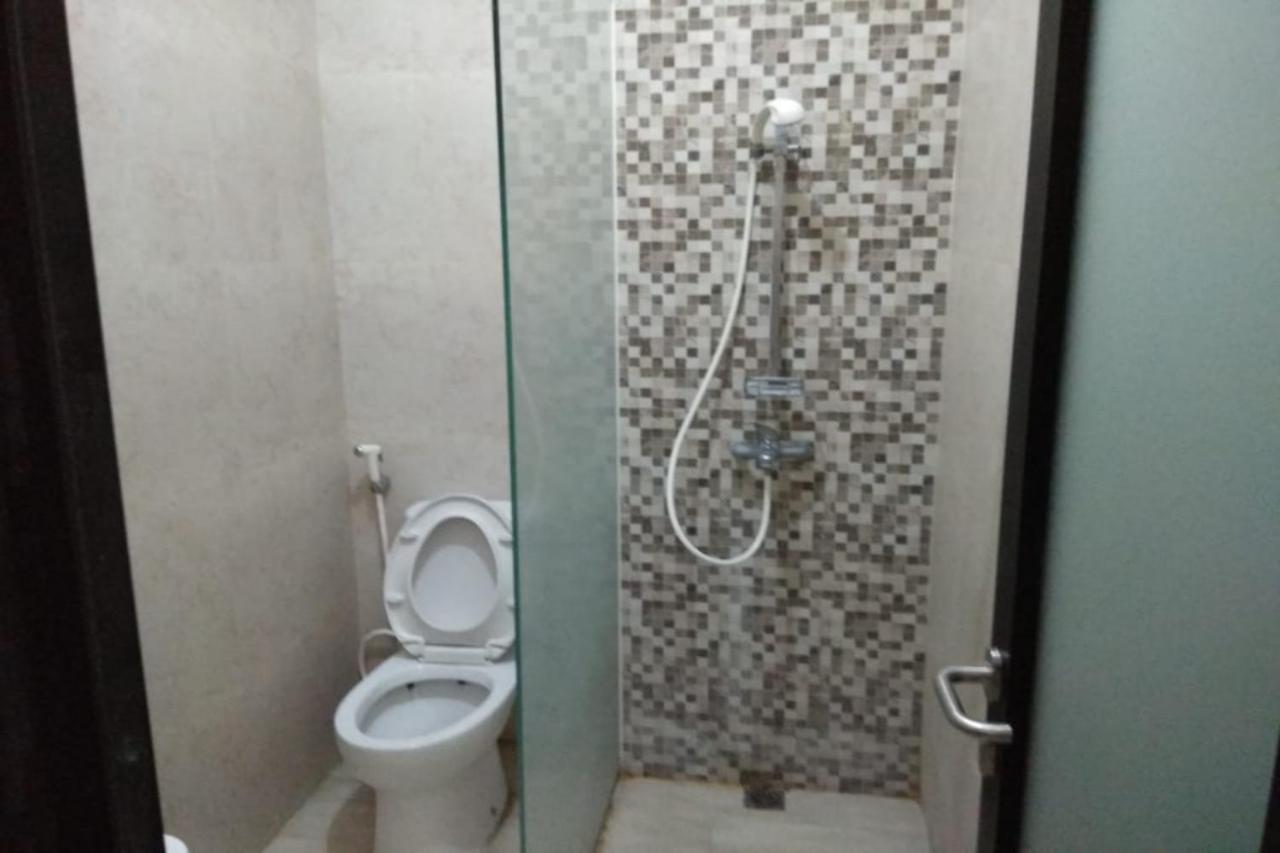 Oyo 2671 Wisma Djaja Syariah Bojonegoro Екстериор снимка